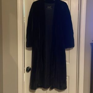 Mink - Dark brown authentic women’s full length mink coat - size 4-6